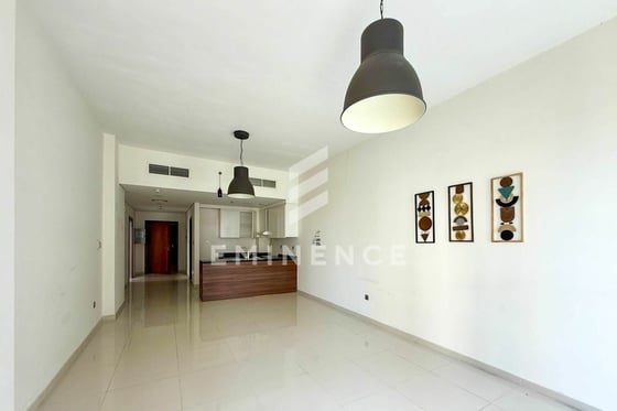 Large 1 Bedroom I Golf Course View I Unfurnished, picture 5
