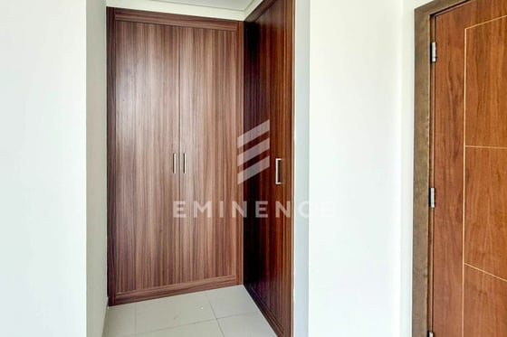 Large 1 Bedroom I Golf Course View I Unfurnished, picture 8