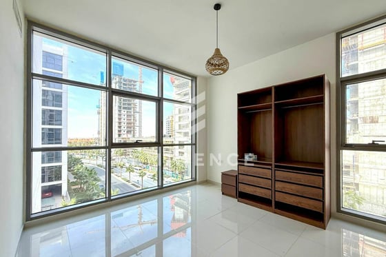 Large 1 Bedroom I Golf Course View I Unfurnished, picture 3