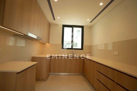 Exclusive | Single Row | On the Park | Roof Access, picture 12