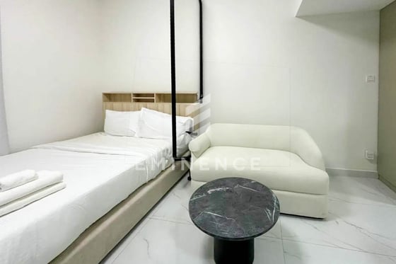 FULLY FURNISHED | BRAND NEW | MODERN LAYOUT, picture 4