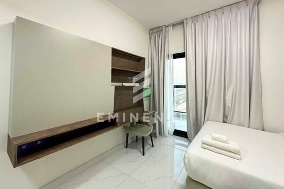 FULLY FURNISHED | BRAND NEW | MODERN LAYOUT, picture 2