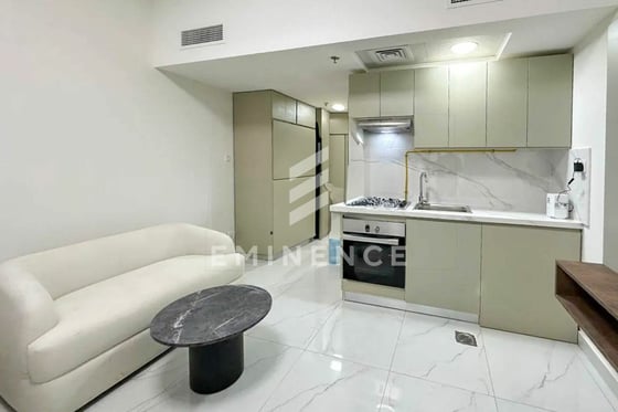 FULLY FURNISHED | BRAND NEW | MODERN LAYOUT, picture 3