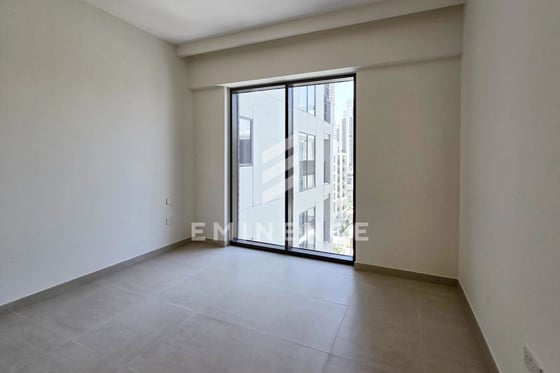 BEST DEAL | MODERN | BEACH ACCESS | READY TO MOVE, picture 5