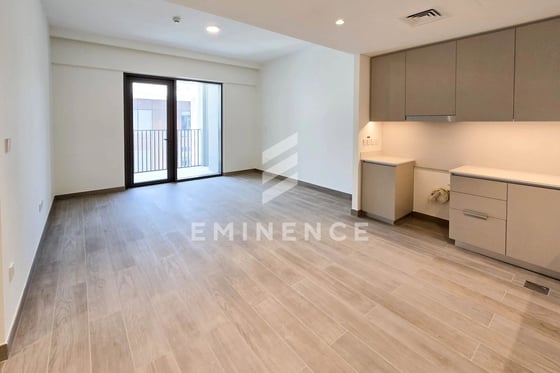 BEST DEAL | MODERN | BEACH ACCESS | READY TO MOVE, picture 2