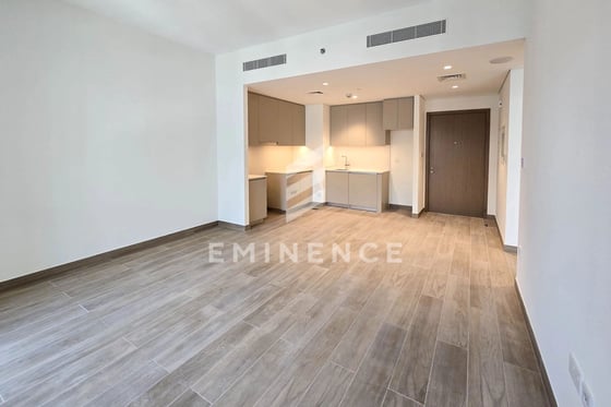 BEST DEAL | MODERN | BEACH ACCESS | READY TO MOVE, picture 3