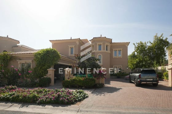 Upgraded | Fully Furnished | Private Pool, picture 1