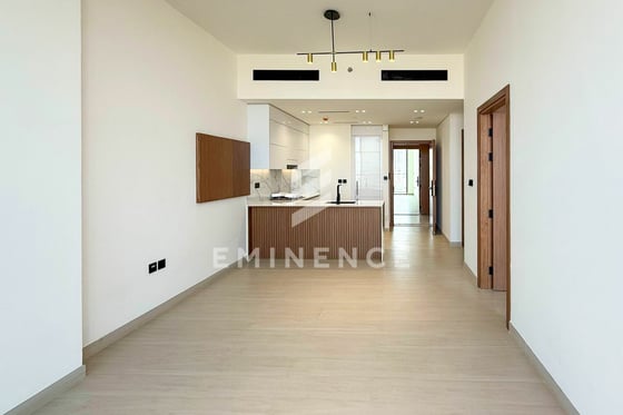 BRAND NEW | MARINA VIEW | VACANT, picture 6