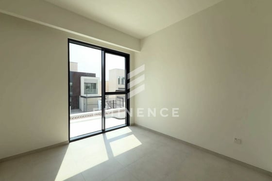 Exclusive | Single Row | On the Park | Roof Access, picture 12