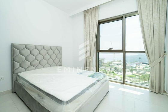 VACANT | SEA and BURJ VIEW | PRIME LOCATION, picture 11