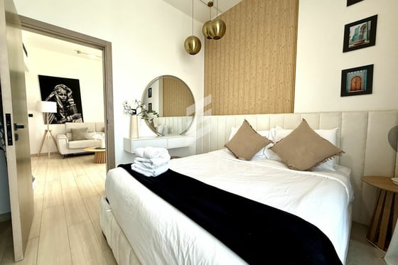 Corner Unit | Furnished | Beautiful View, picture 8