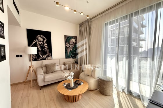 Corner Unit | Furnished | Beautiful View, picture 1