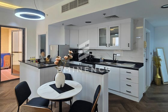 Community View | Upgraded | Fully Furnished | VOT, picture 8