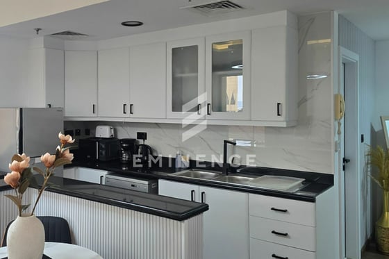 Community View | Upgraded | Fully Furnished | VOT, picture 11
