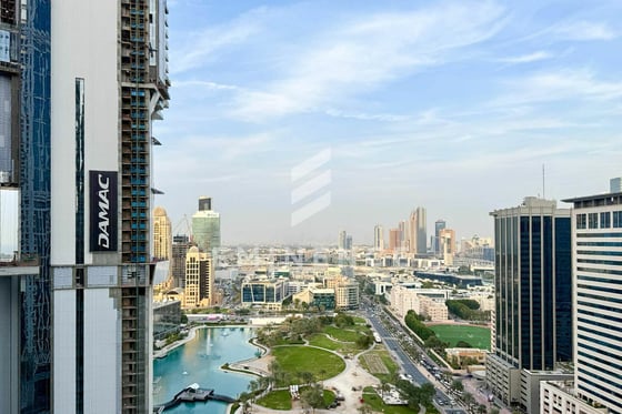 Largest Layout I 2plus Maids I Palm and Lake view, picture 1