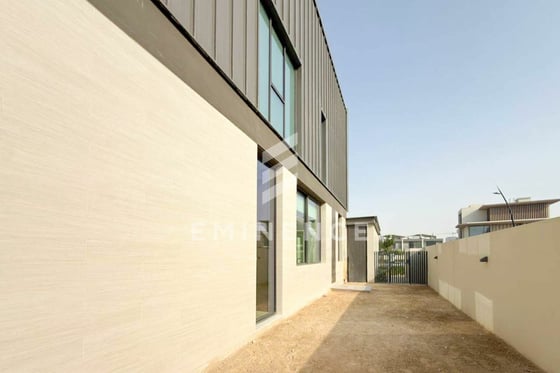Biggest Plot | Corner Unit | Genuine, picture 43