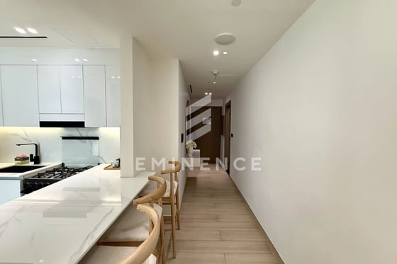 Corner Unit | Furnished | Beautiful View, picture 10