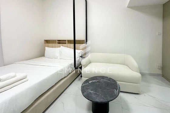 FULLY FURNISHED | BRAND NEW | MODERN LAYOUT, picture 4