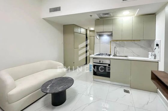 FULLY FURNISHED | BRAND NEW | MODERN LAYOUT, picture 3