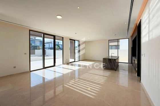 Elie Saab l Brand new | Large Plot | vacant, picture 4