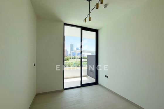 BRAND NEW | POOL VIEW | PRIME LOCATION | RENTED, picture 7