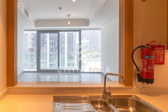 Burj and Fountain Views | Chiller Free | Bright, picture 8