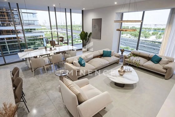 High Floor | Creek/Golf Course View | Freehold, picture 2