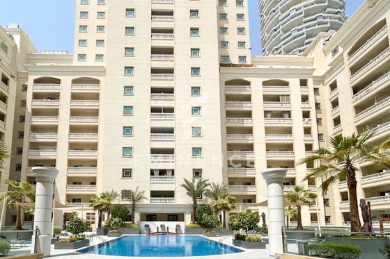 VACANT | BEST DEAL | SPACIOUS LAYOUT, picture 1