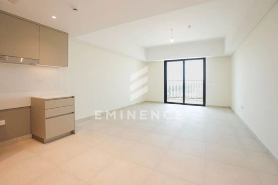 VACANT | SKYLINE VIEW | PRIME LOCATION, picture 5