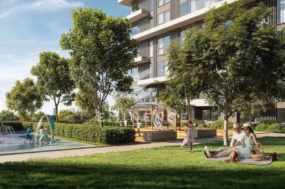 Vida Branded Residence | Golf Course View | Pool, picture 10