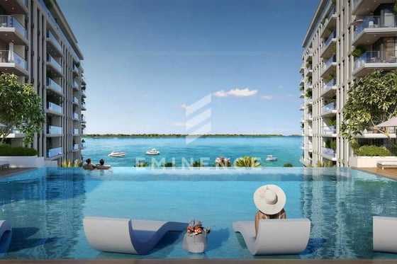 WATER VIEW | HANDOVER SOON | LUXURY LIVING, picture 1