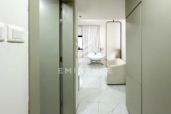 FULLY FURNISHED | BRAND NEW | MODERN | NEGOTIABLE, picture 6