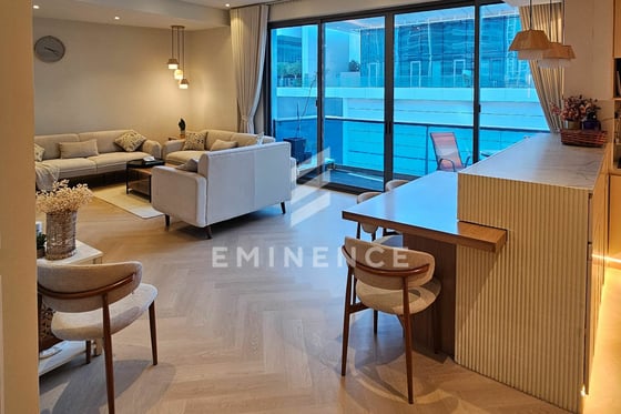 VACANT | FULLY FURNISHED | UPGRADED, picture 2