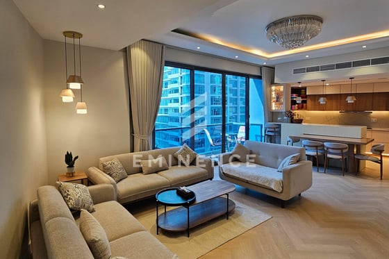 VACANT | FULLY FURNISHED | UPGRADED, picture 1