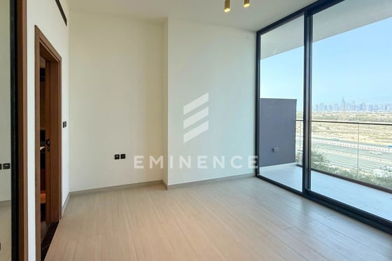 BRAND NEW | MARINA VIEW | VACANT, picture 11