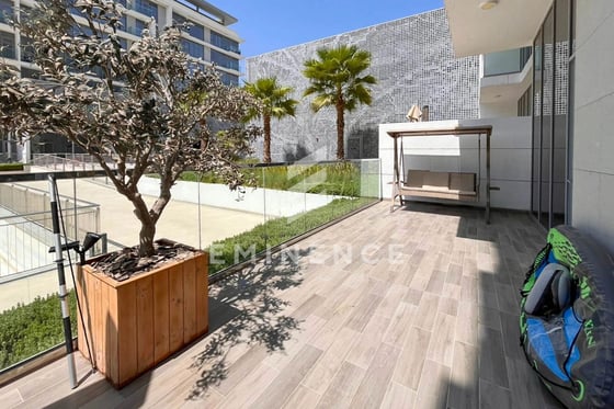 Big Balcony |  Lagoon View | Fully Furnished, picture 12
