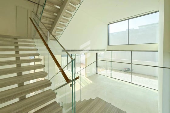 Biggest Plot | Corner Unit | Genuine, picture 11