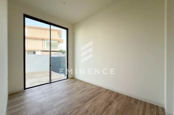 Biggest Plot | Corner Unit | Genuine, picture 13
