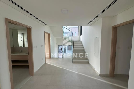 Luxurious 4BR Villa | Single Row | Brand New, picture 4