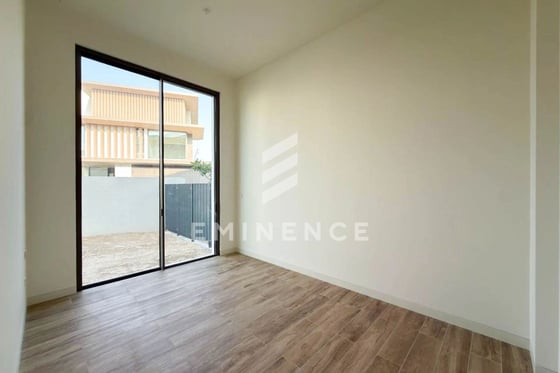 Biggest Plot | Corner Unit | Genuine, picture 13