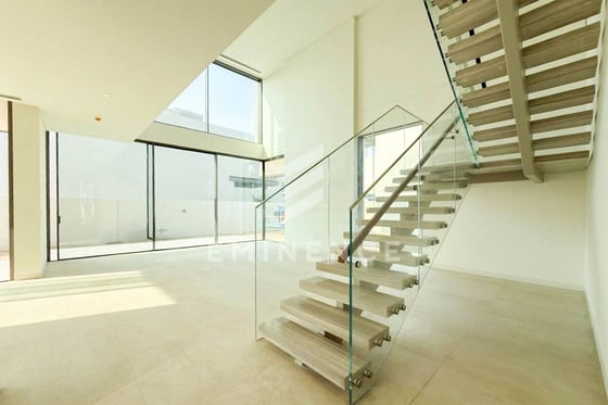 Biggest Plot | Corner Unit | Genuine, picture 5