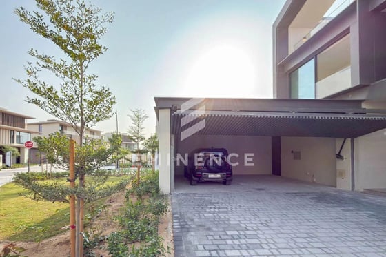 Biggest Plot | Corner Unit | Genuine, picture 49