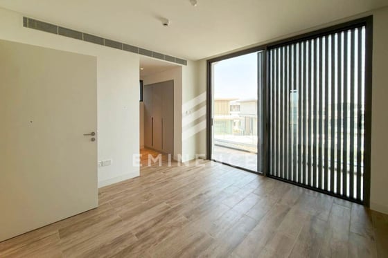 Biggest Plot | Corner Unit | Genuine, picture 17