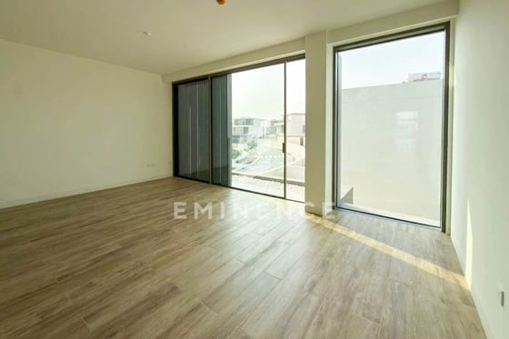 Biggest Plot | Corner Unit | Genuine, picture 12