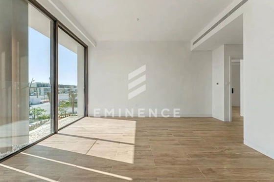 Best priced | Vacant | Double Height Ceiling, picture 5