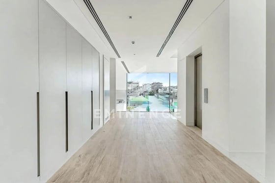 Best priced | Vacant | Double Height Ceiling, picture 9