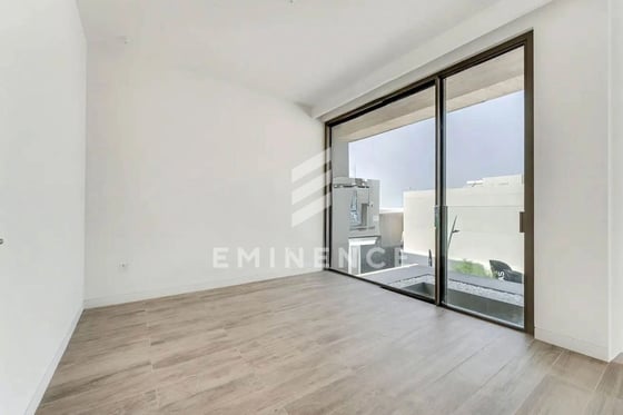 Best priced | Vacant | Double Height Ceiling, picture 17