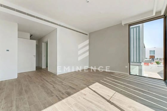 Best priced | Vacant | Double Height Ceiling, picture 14