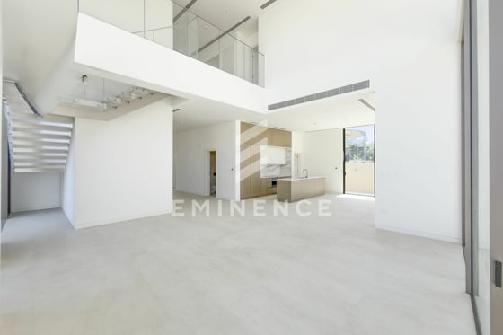 Best priced | Vacant | Double Height Ceiling, picture 1