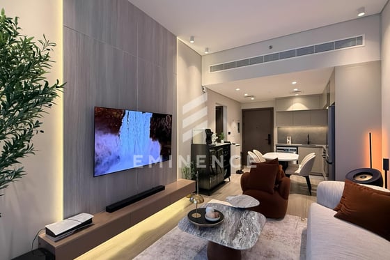 Brand New | Furnished | Upgraded | Pool View, picture 1